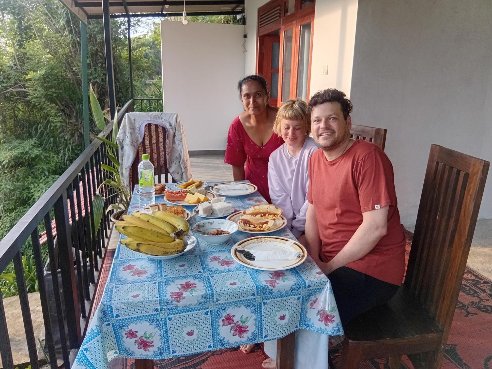 Homestay Hobbit At Mountain Ella