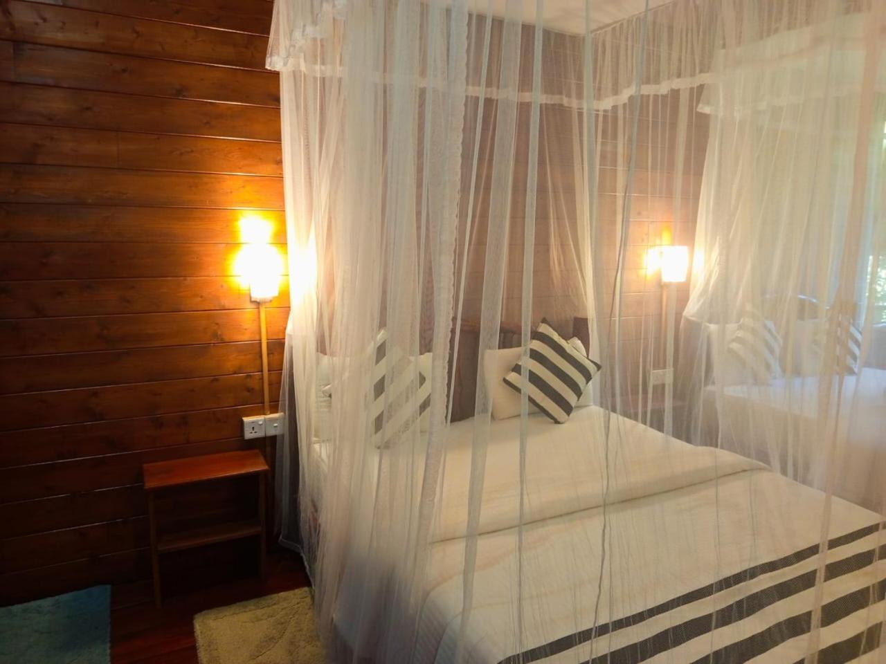 Eco Village Resort *
