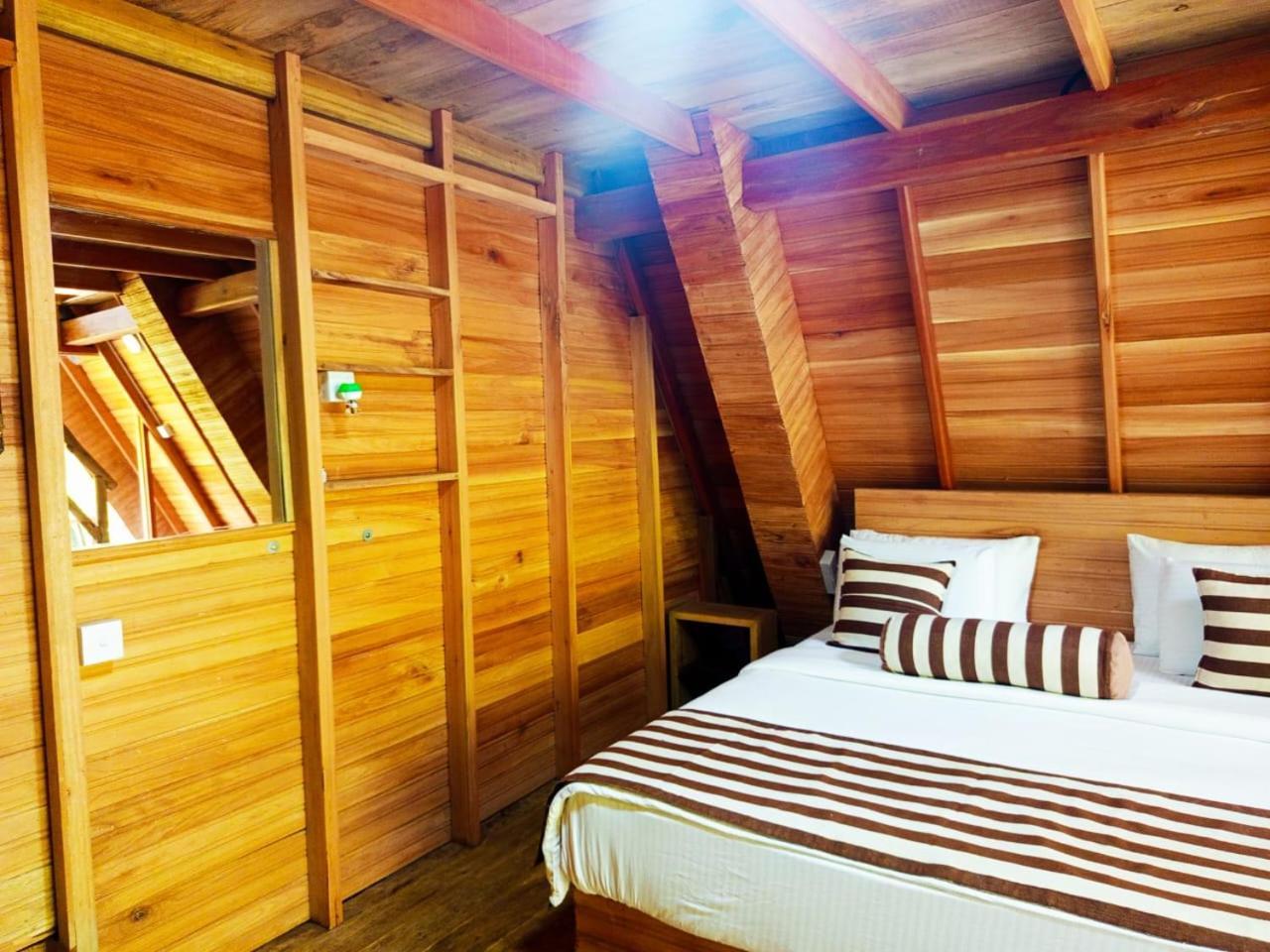 Resort Eco Village *