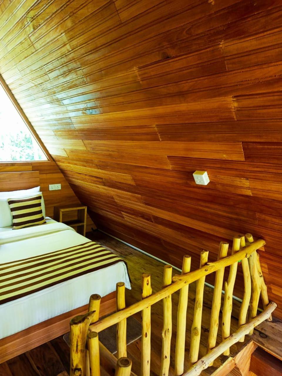Eco Village Resort *