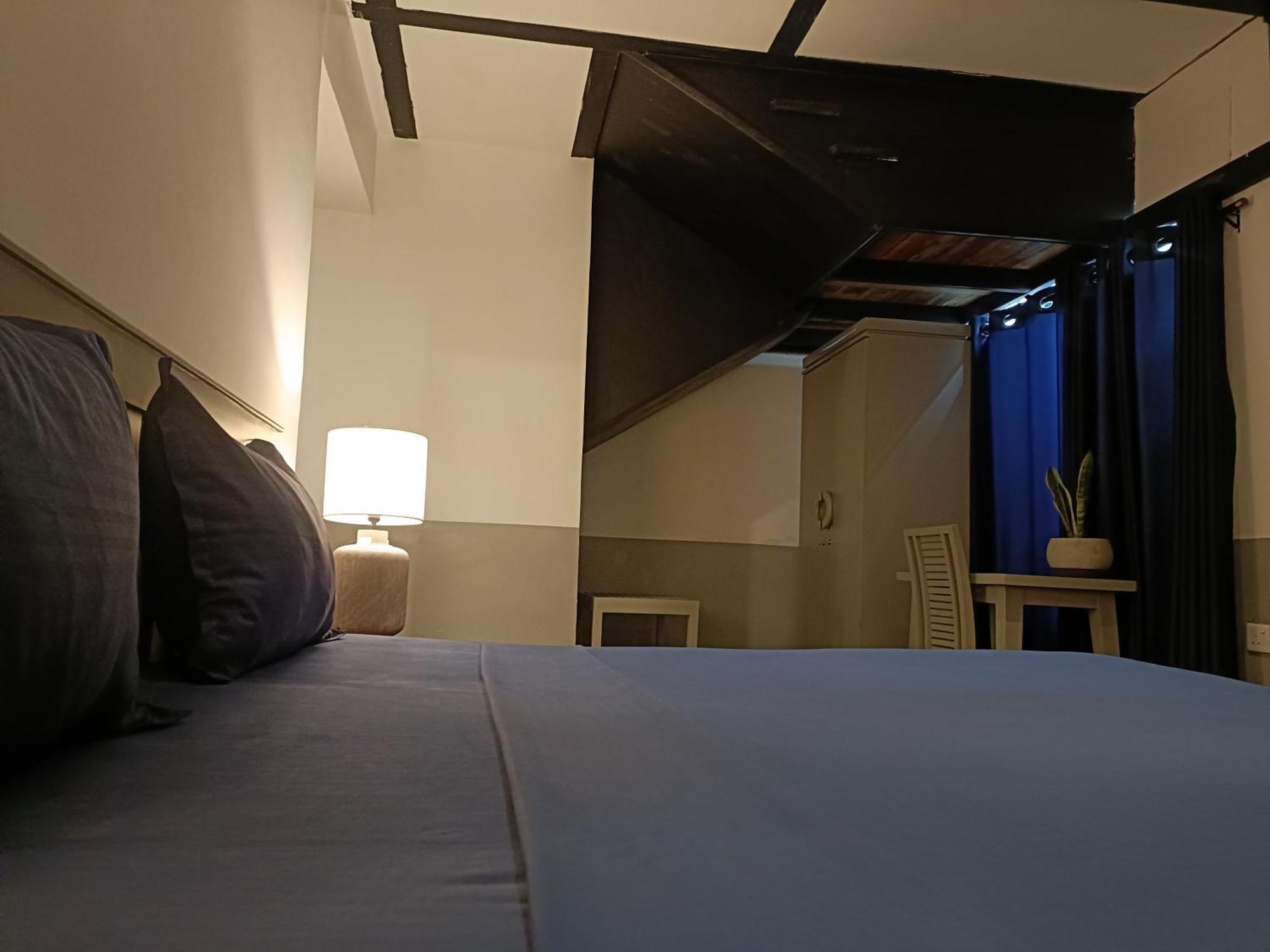 Hangover Hostel *
