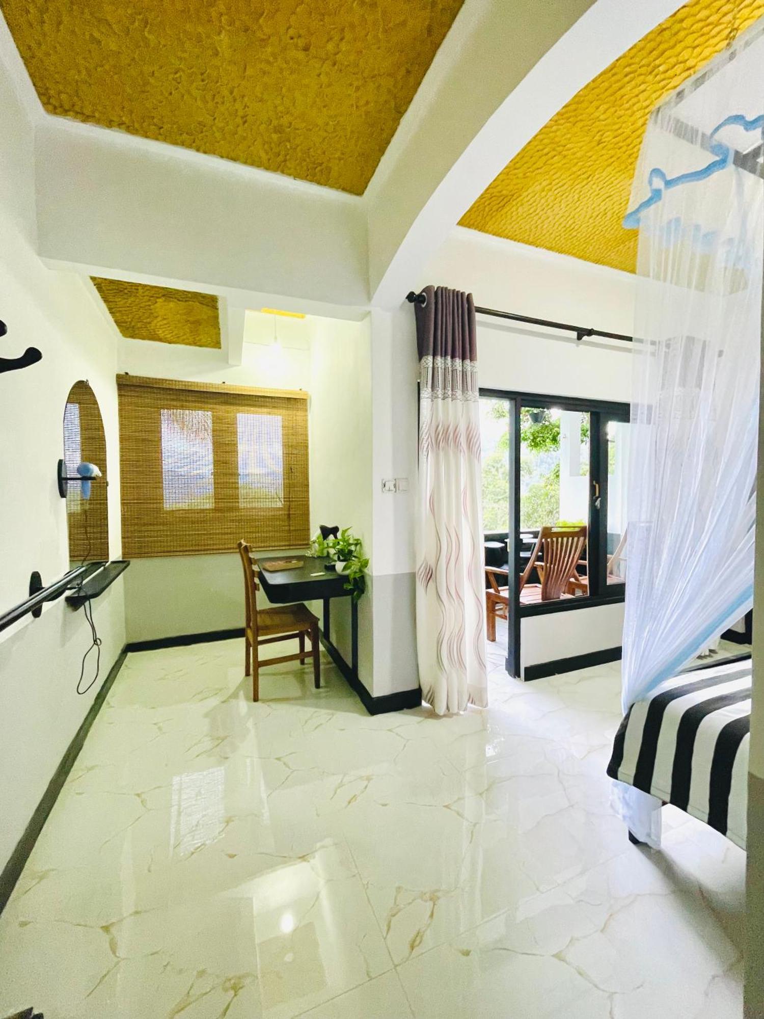Royal Mount Bed & Breakfast *