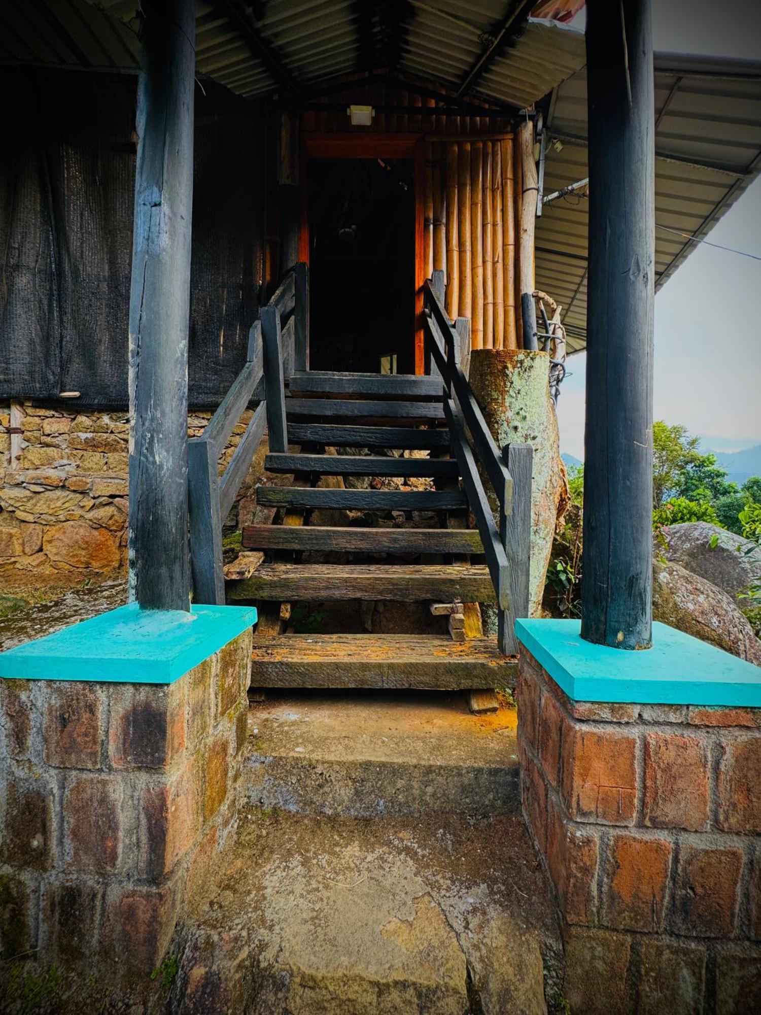 Hostel Ravana Falls *