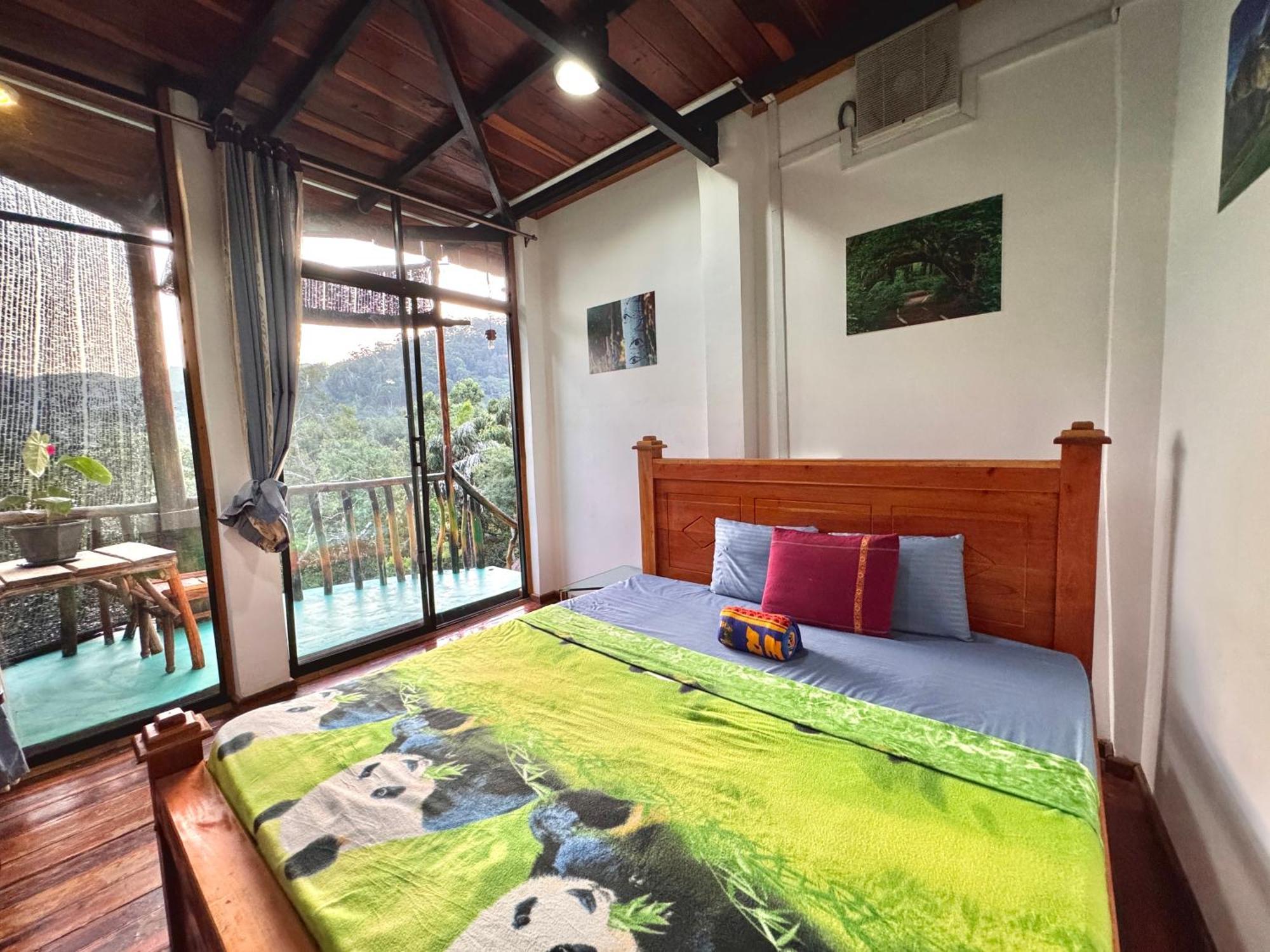 Ravana Falls Hostel *