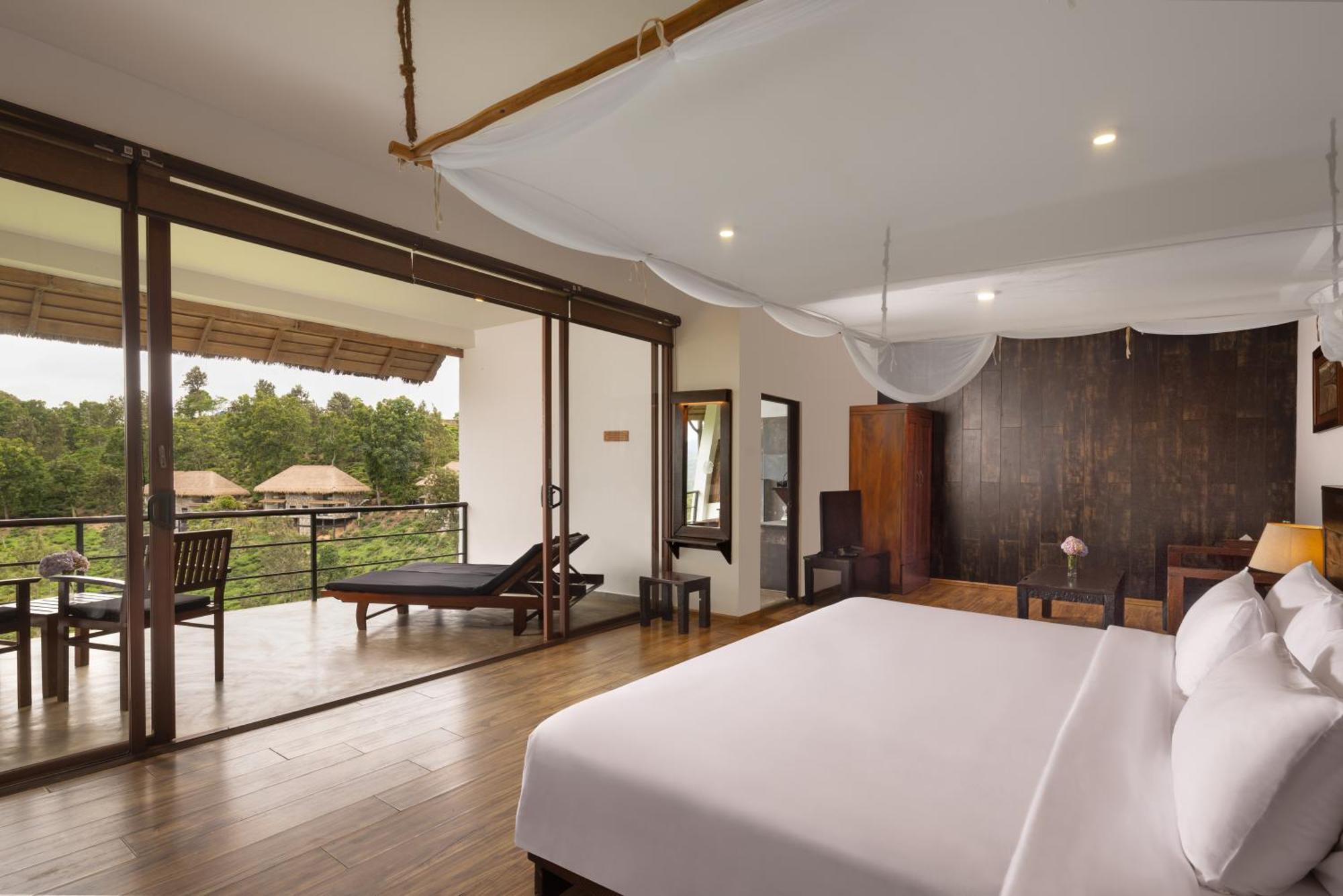 Hotel 98 Acres &