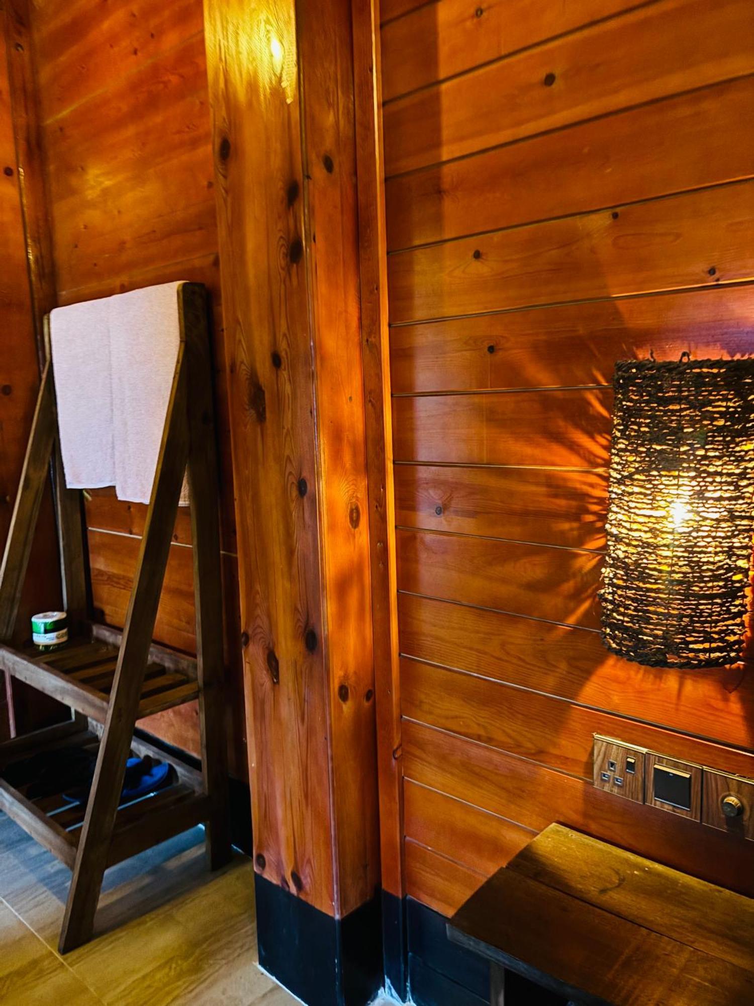 Wood Lodge