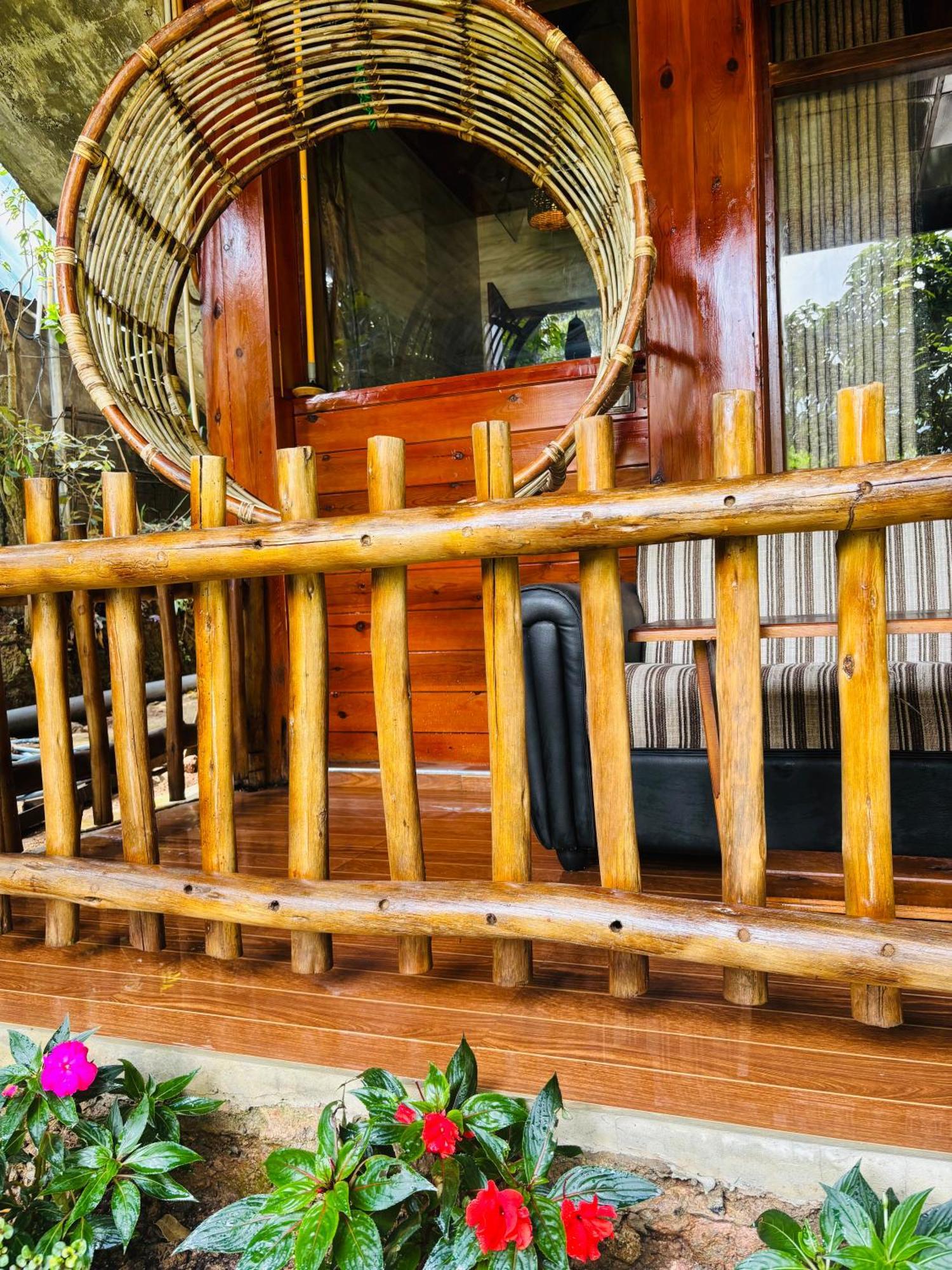 Wood Lodge *