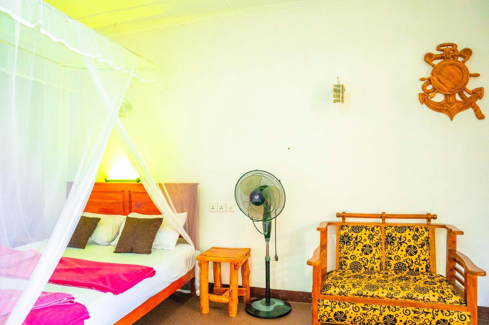Homestay Stone Shack *
