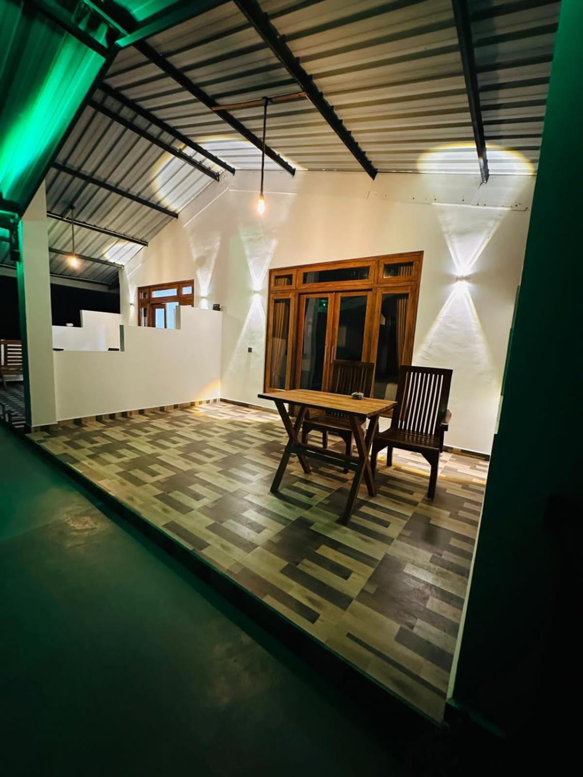 Guest house Royal Vantage *