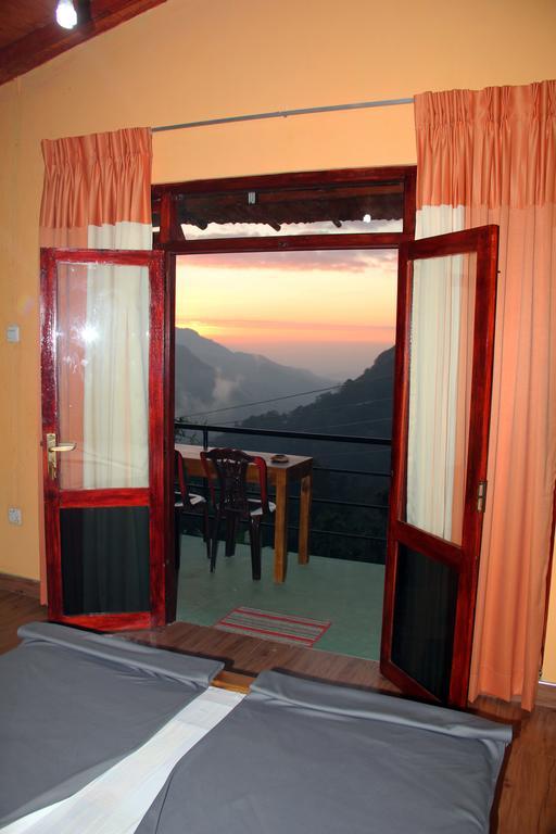 Guest house Hide View
