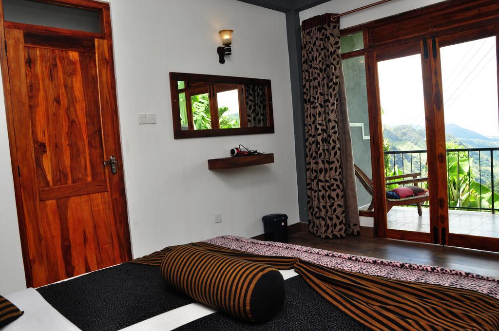 Guest house Hide View