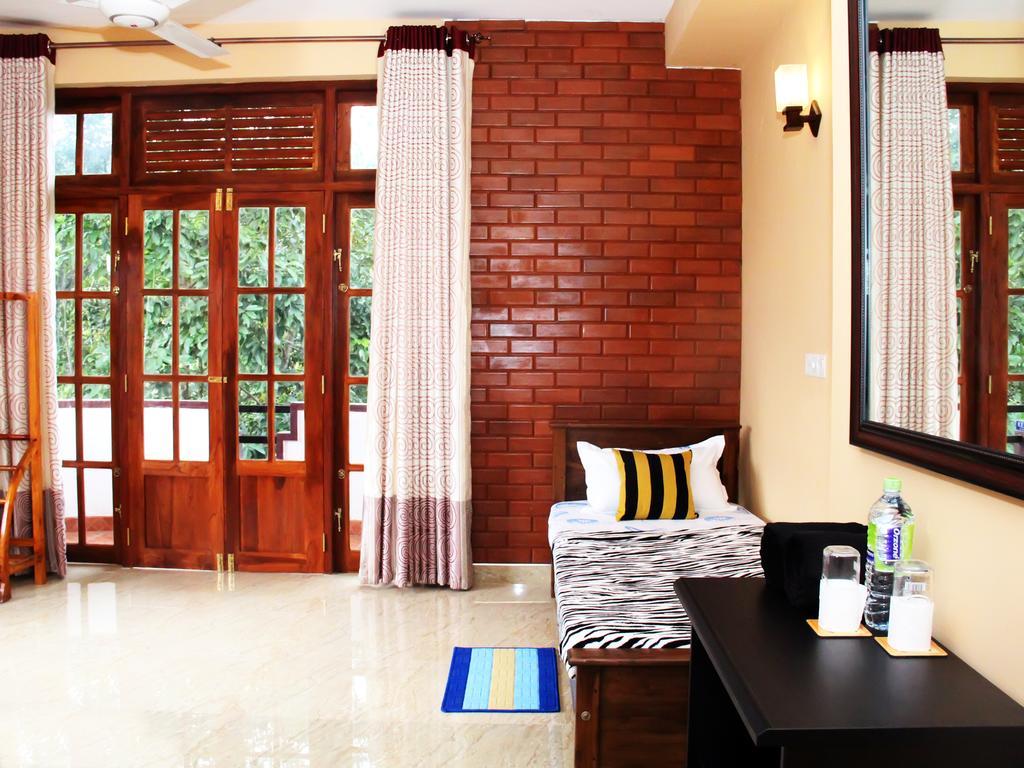 Club Guest house *