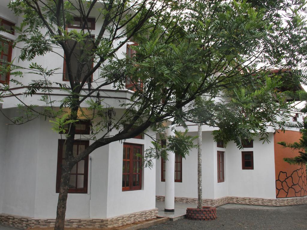 Guest house Club *