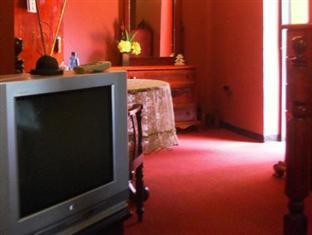High Cairn Holiday Bungalow *