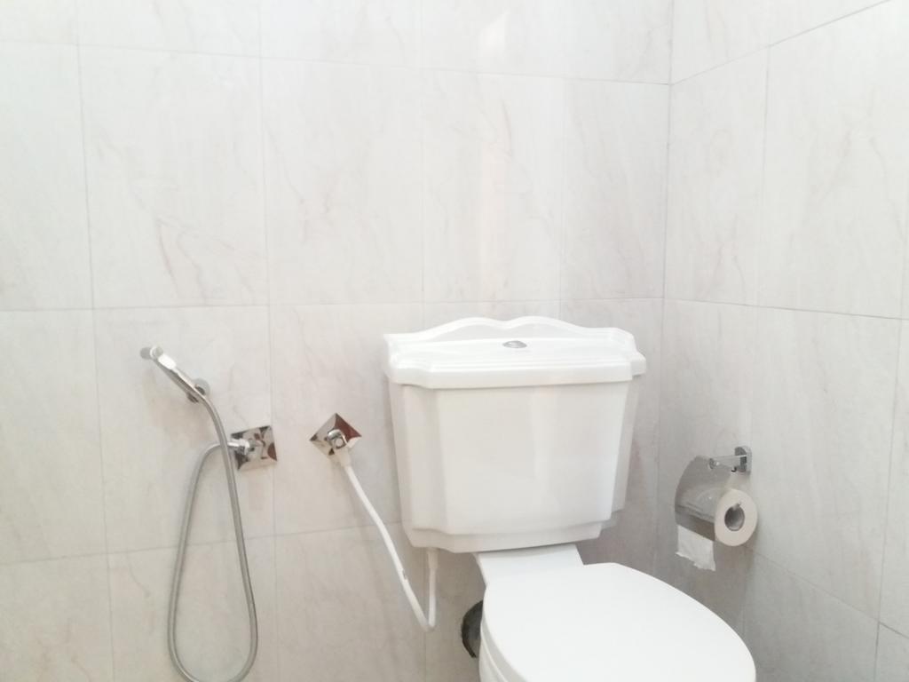 Dinaro Guest Guest house