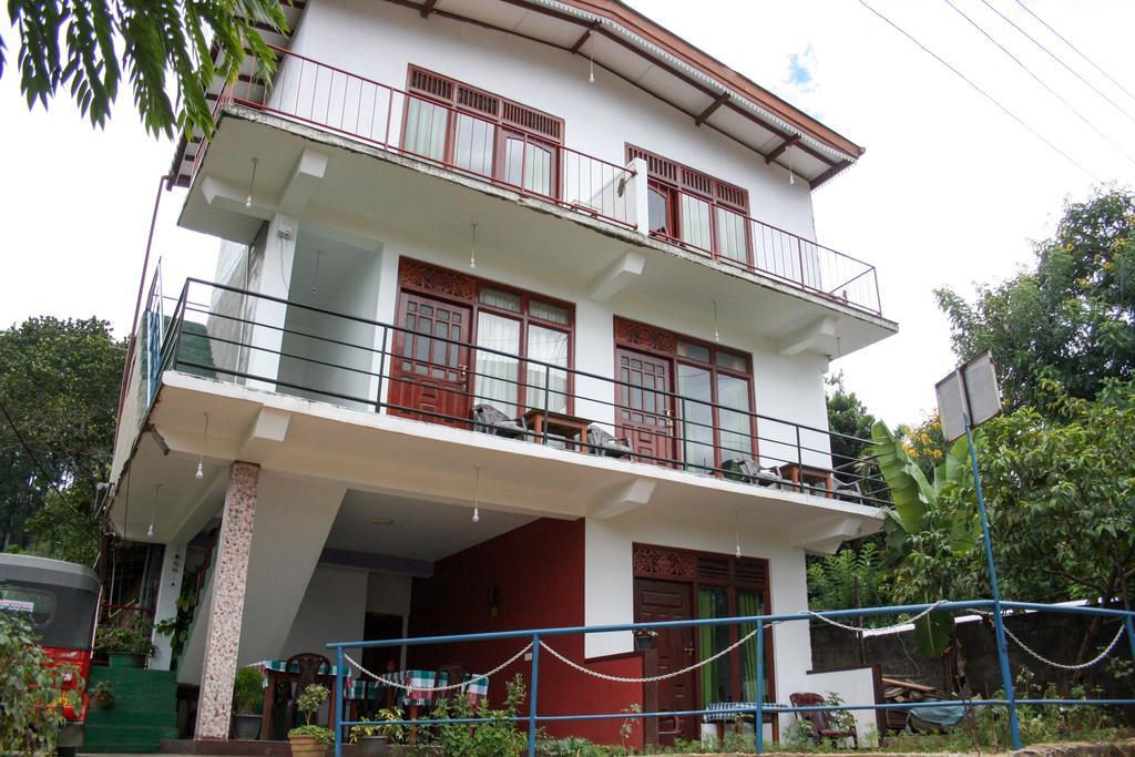 Elegant Homestay *