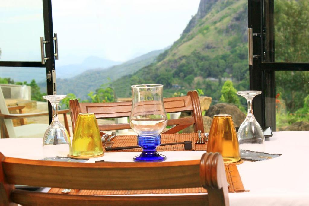 Hotel Ravana Heights