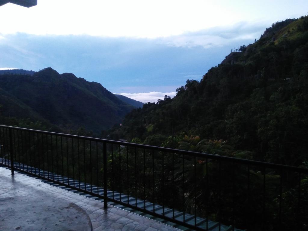 Rawana View Guest house *