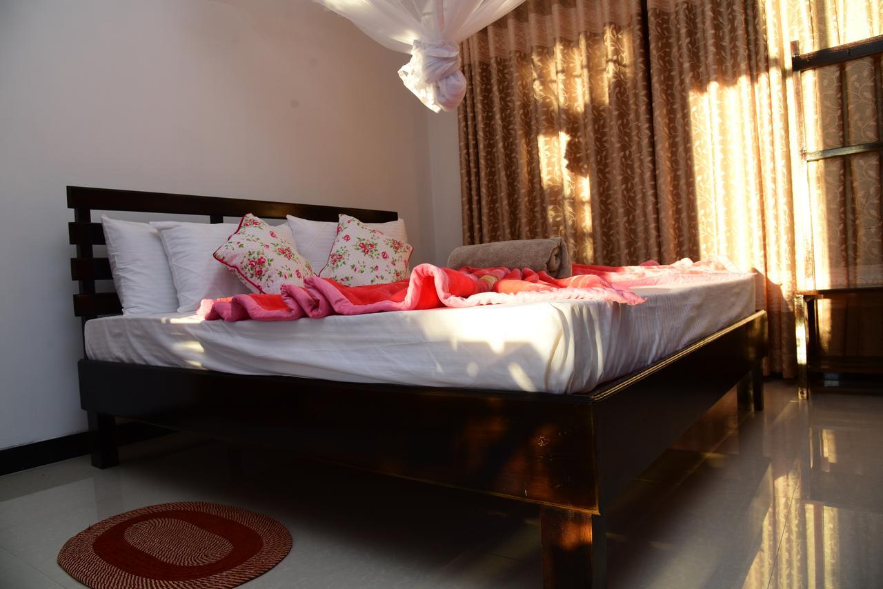 Paramount Homestay *