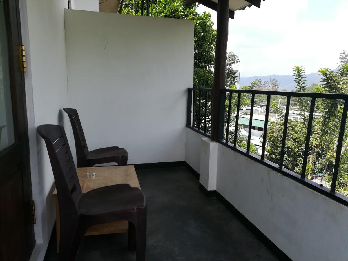 Guest house Emerald Mirror Guest *