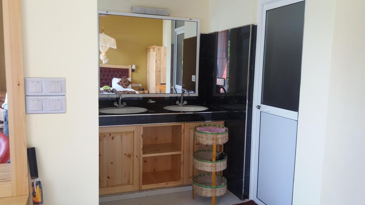 Hotel Ella's Edge 3*