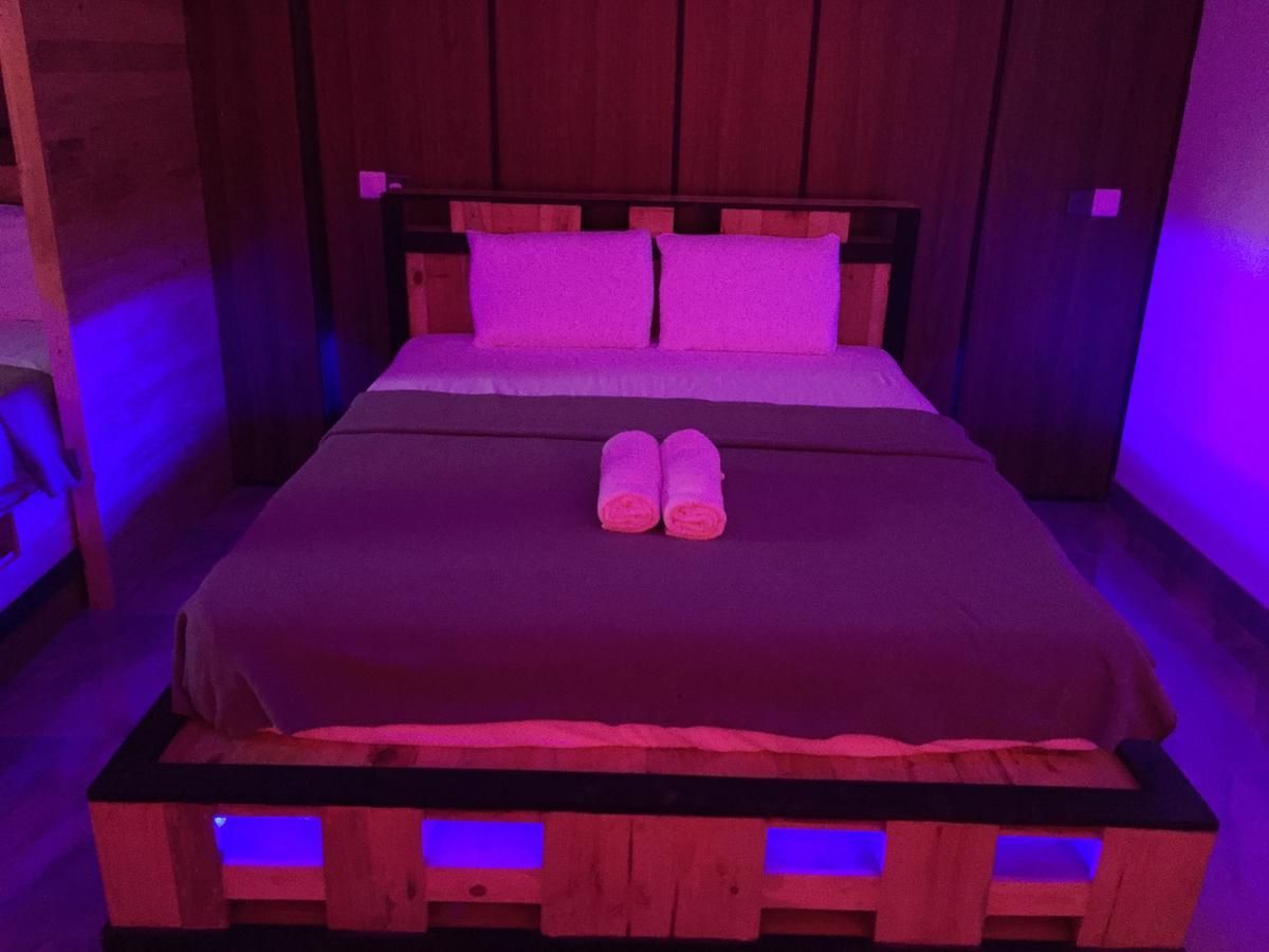 Eden Paradise Inn *