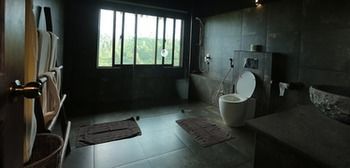 Hotel 98 Acres & 5*