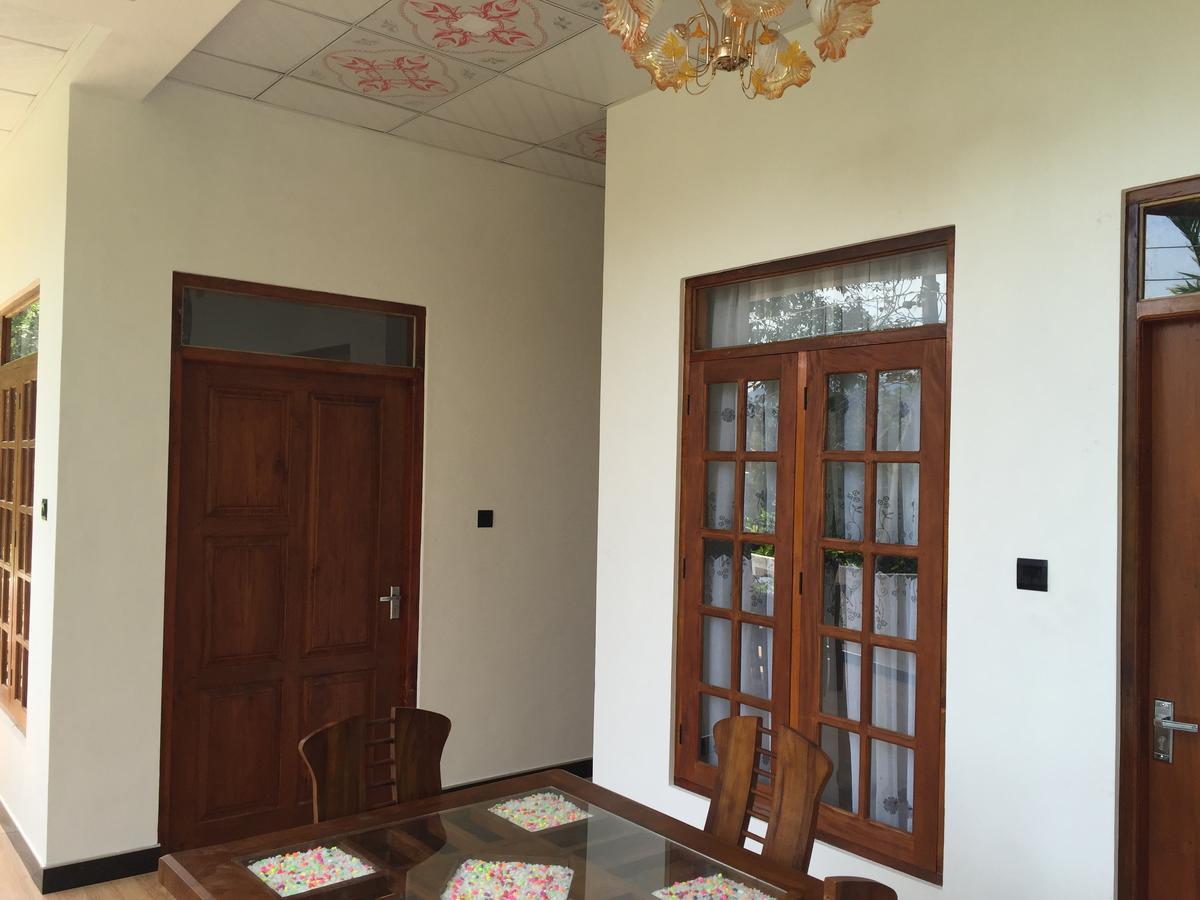 Hotel Adhi's Place Ella