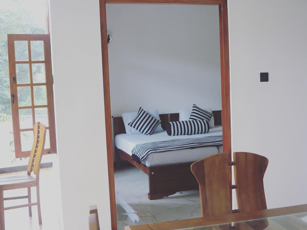 Adhi's Place Hotel