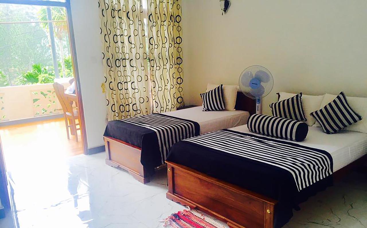 Adhi's Place Hotel
