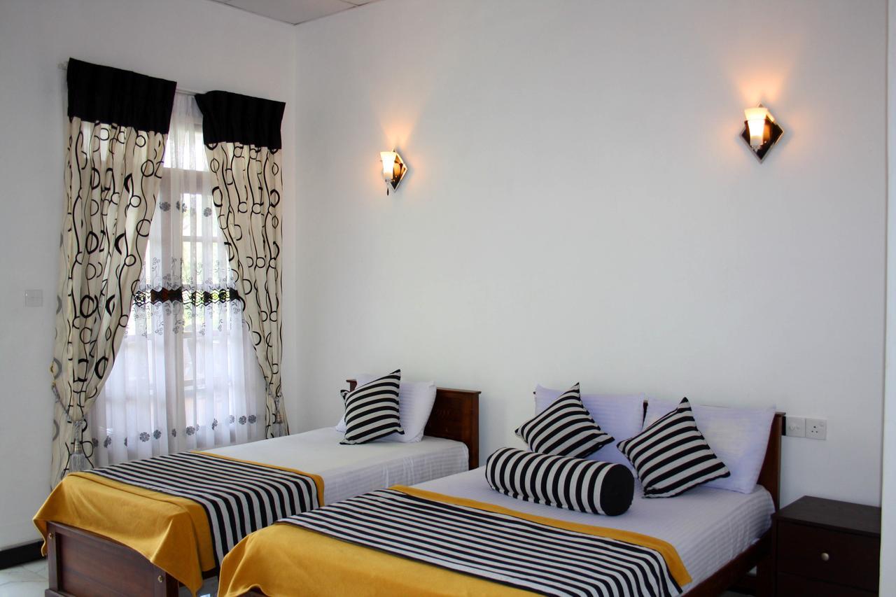 Adhi's Place Hotel Ella