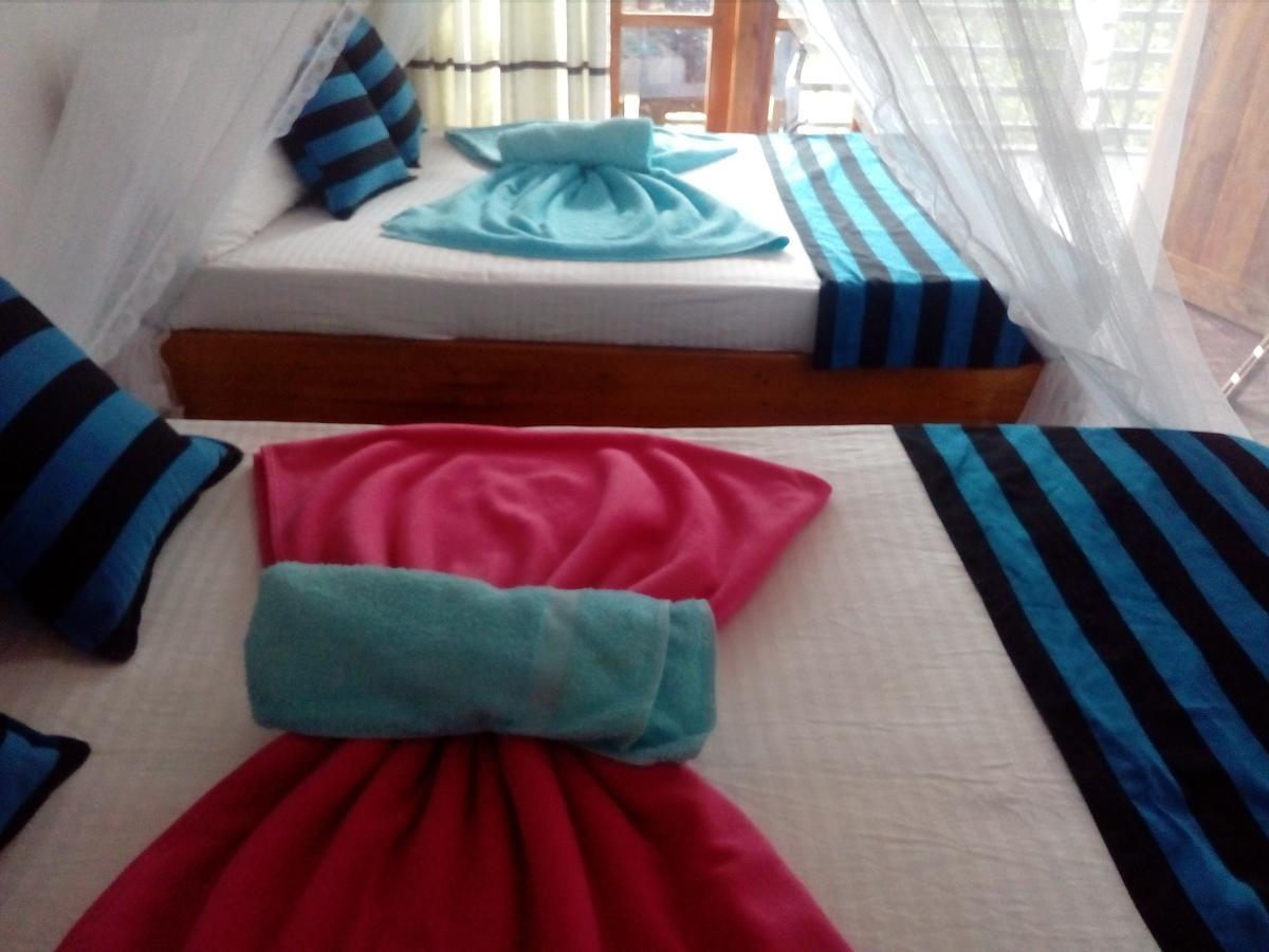 Nature's Glow And Restaurant Homestay