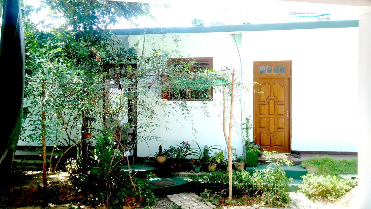 Senasuma Homestay *