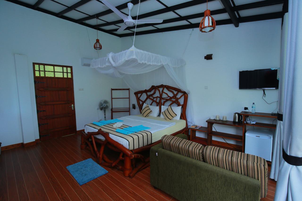 River Front Bed & Breakfast 2*