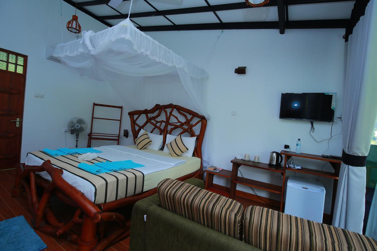 Bed & Breakfast River Front 2*