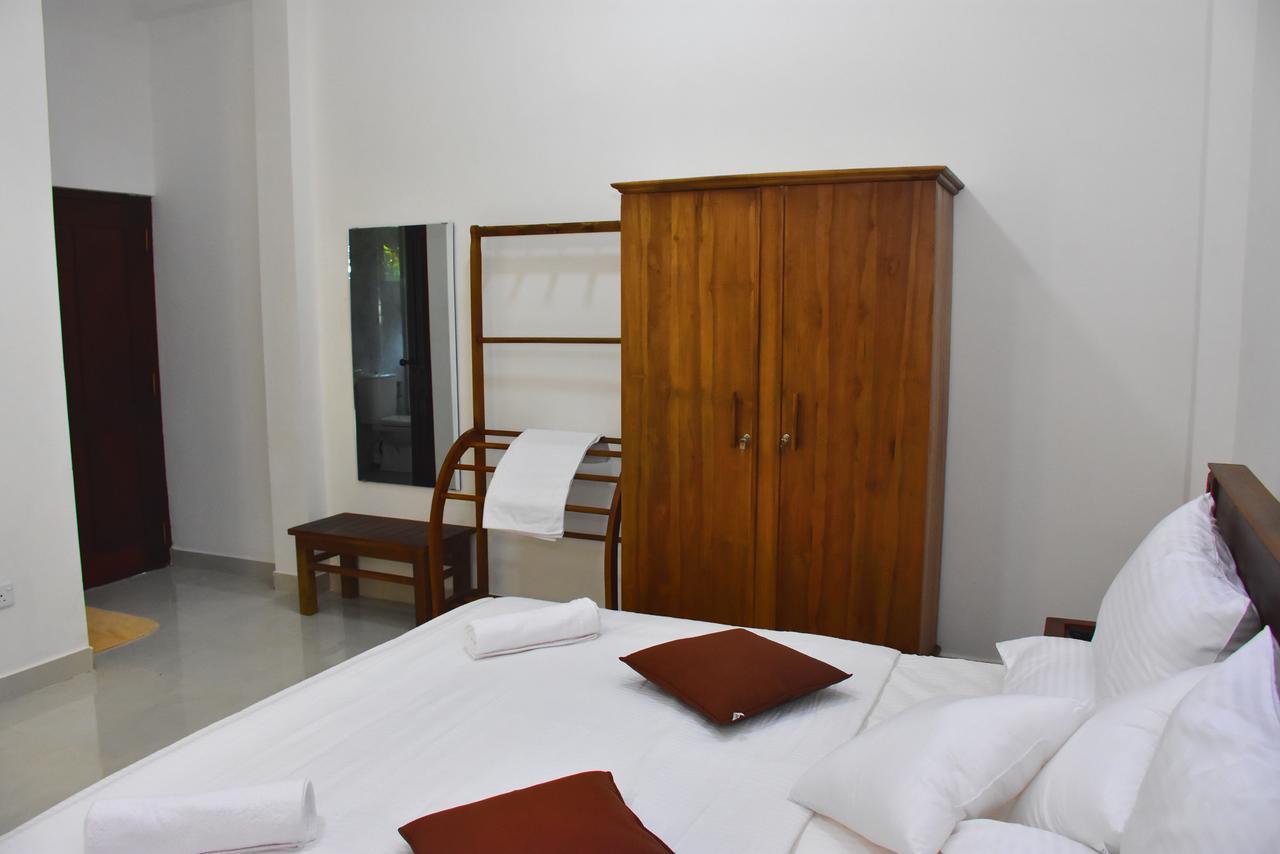 Ella, Nine Arch Hotel 3*