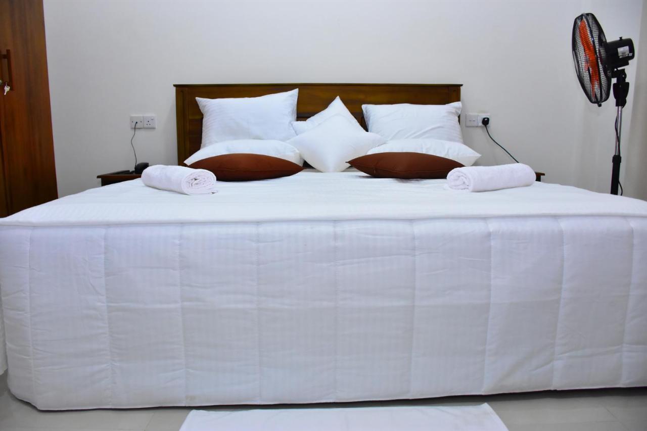 Ella, Nine Arch Hotel 3*
