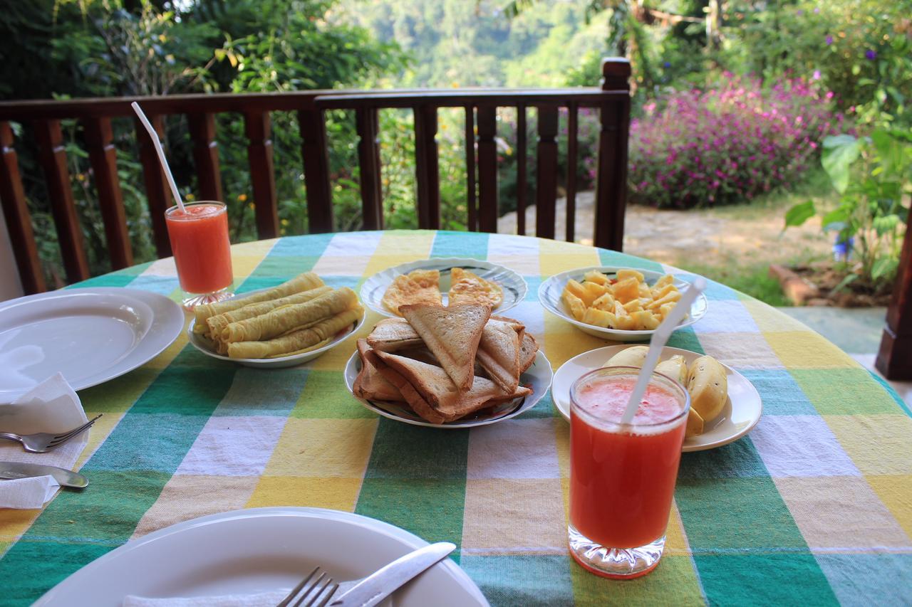 Bed & Breakfast Pasan Guest Ella