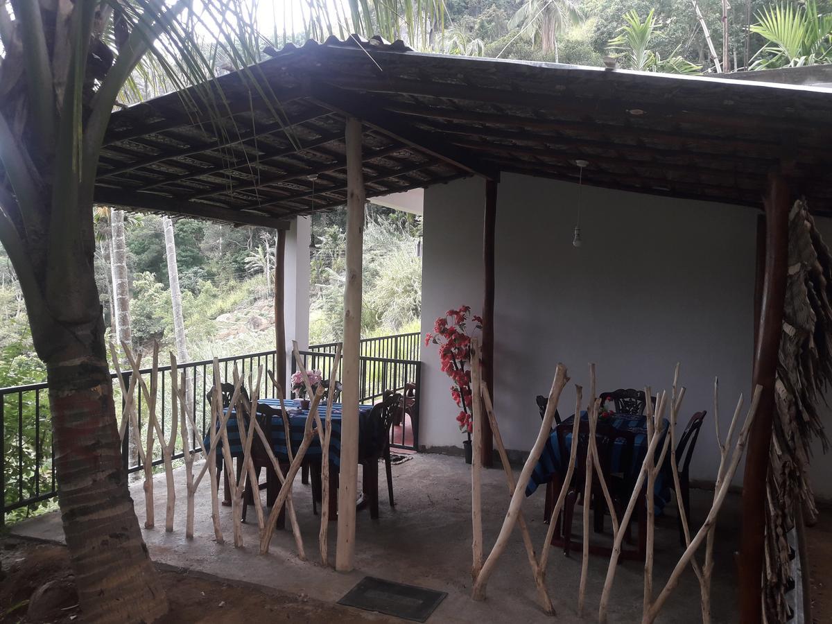 Homestay Adam's Apple *