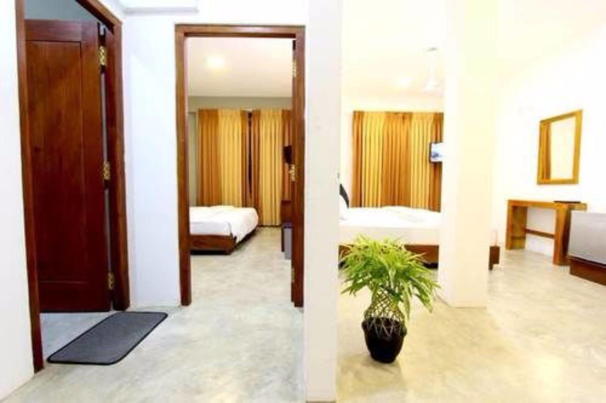 Rock House 3*