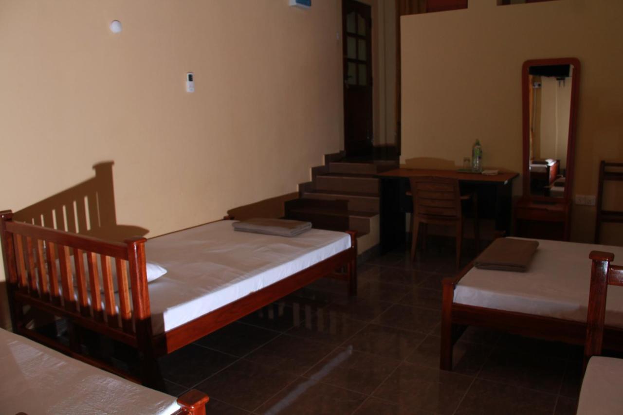 Anura Guest 3*