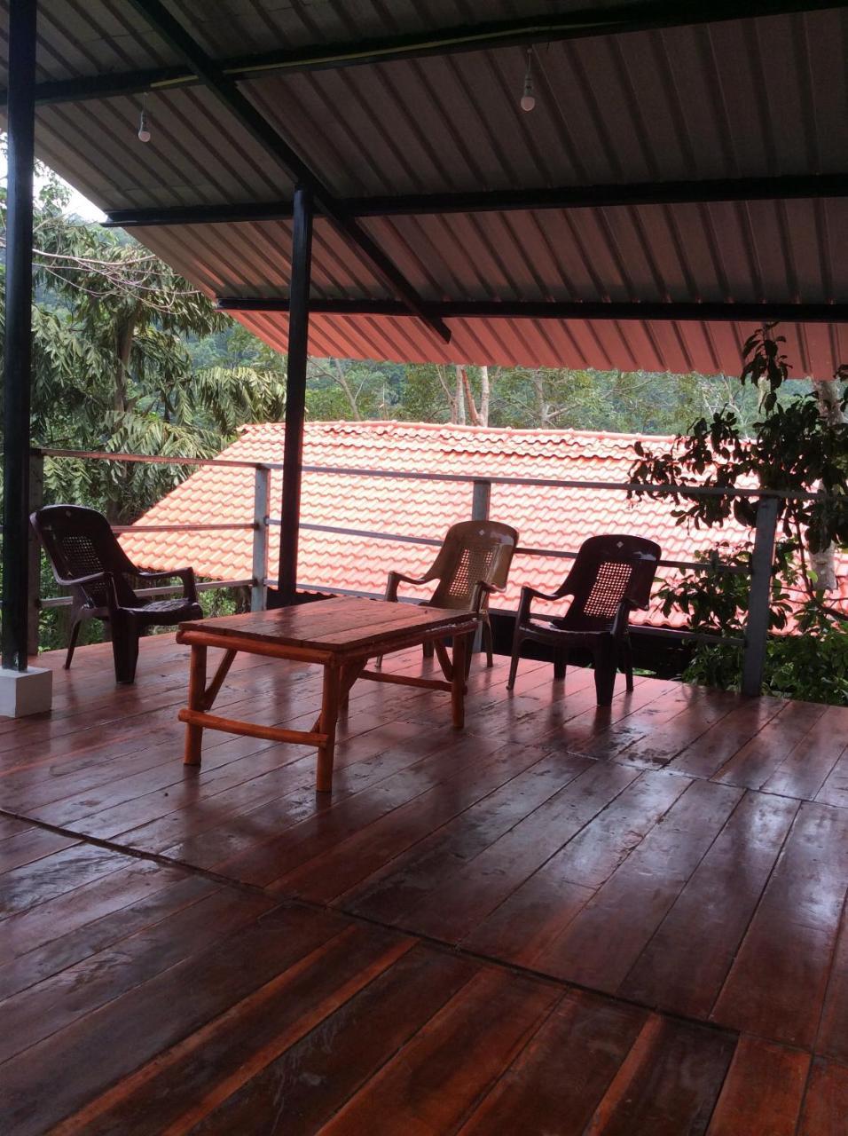 Ella Camping Resort Hostel *