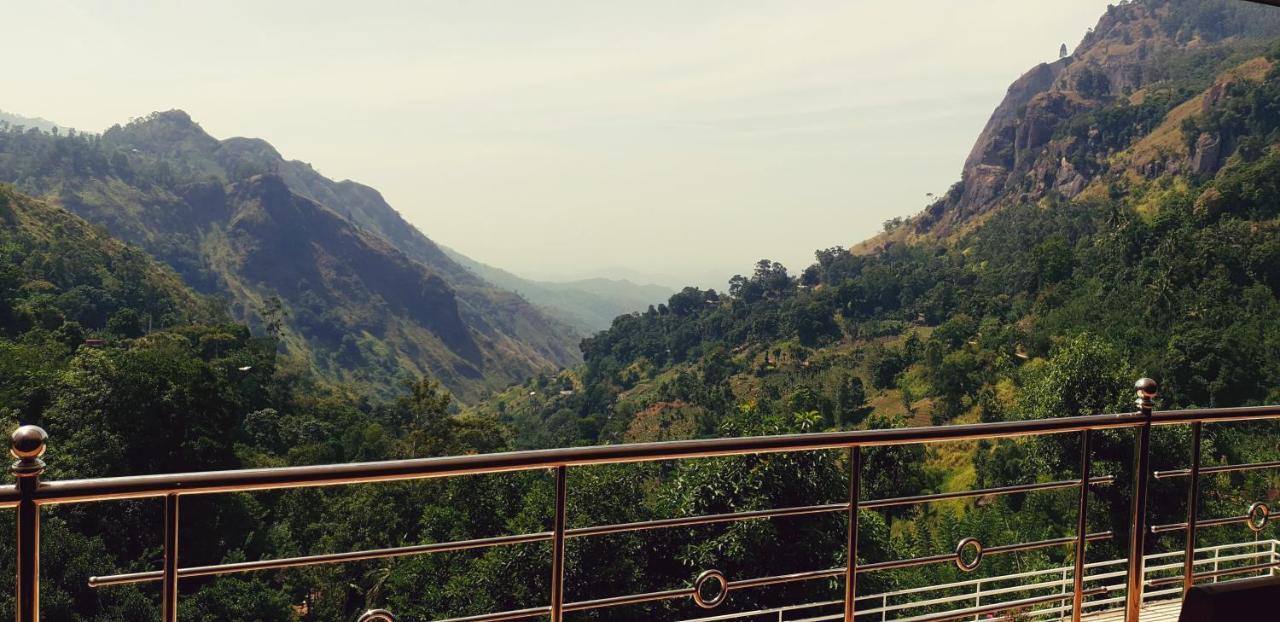 Ella's Edge Hotel