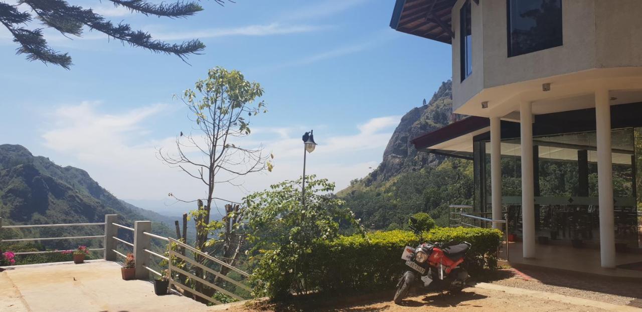 Hotel Ella's Edge 3*