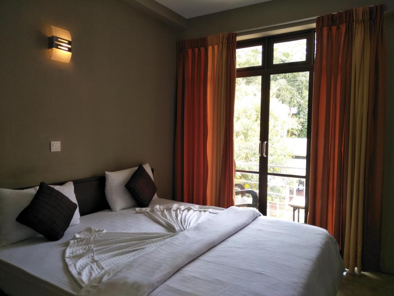 Hotel Rock House
