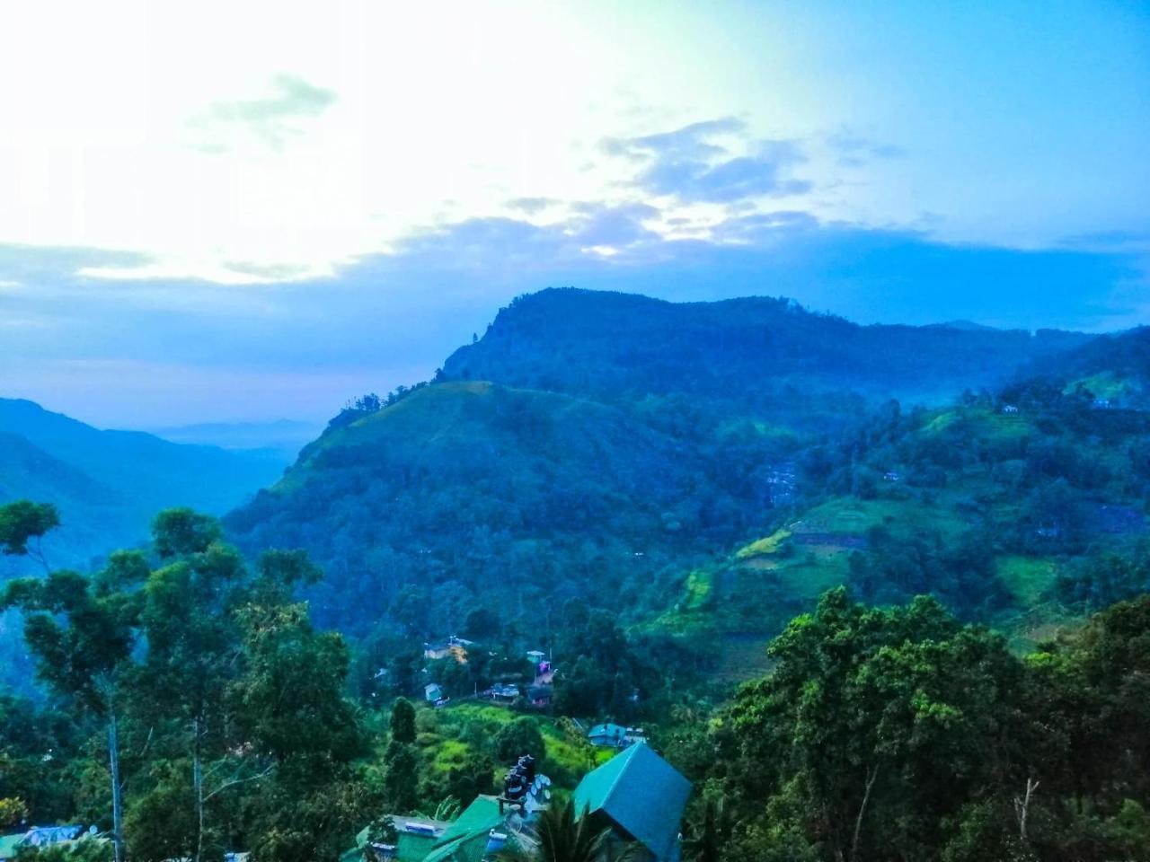 Ravan Face Hotel *
