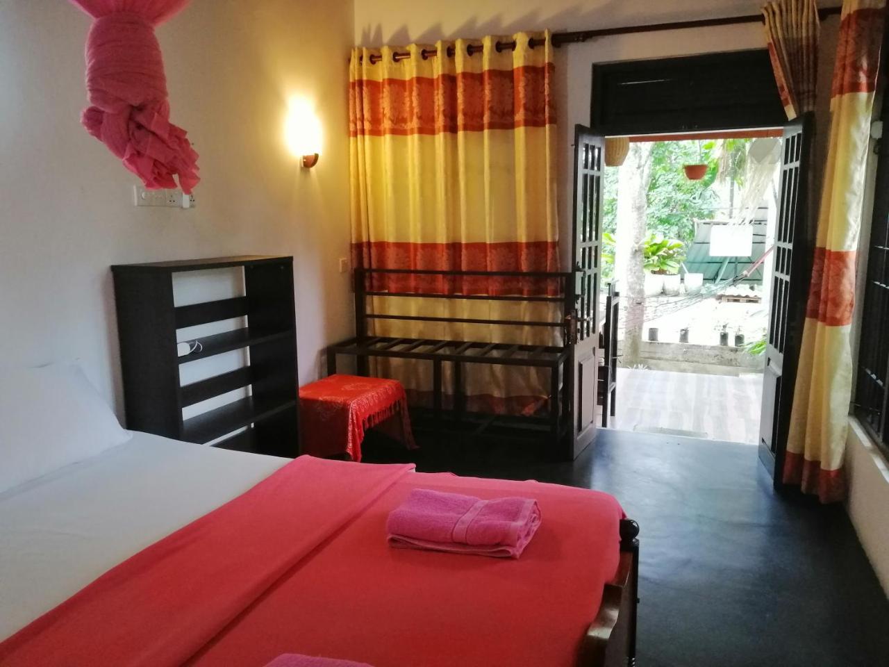 Inn Eden Paradise *