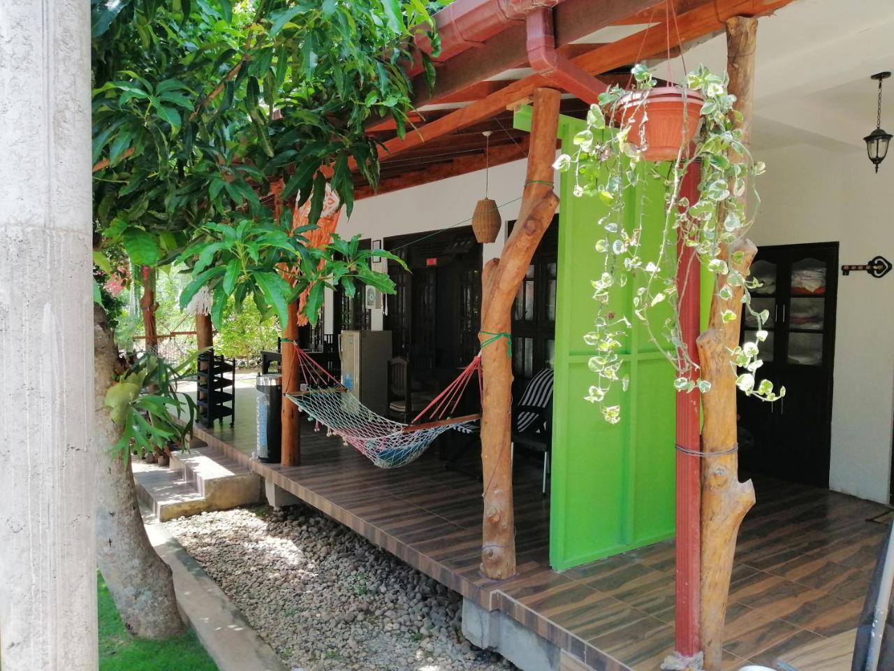 Inn Eden Paradise Ella