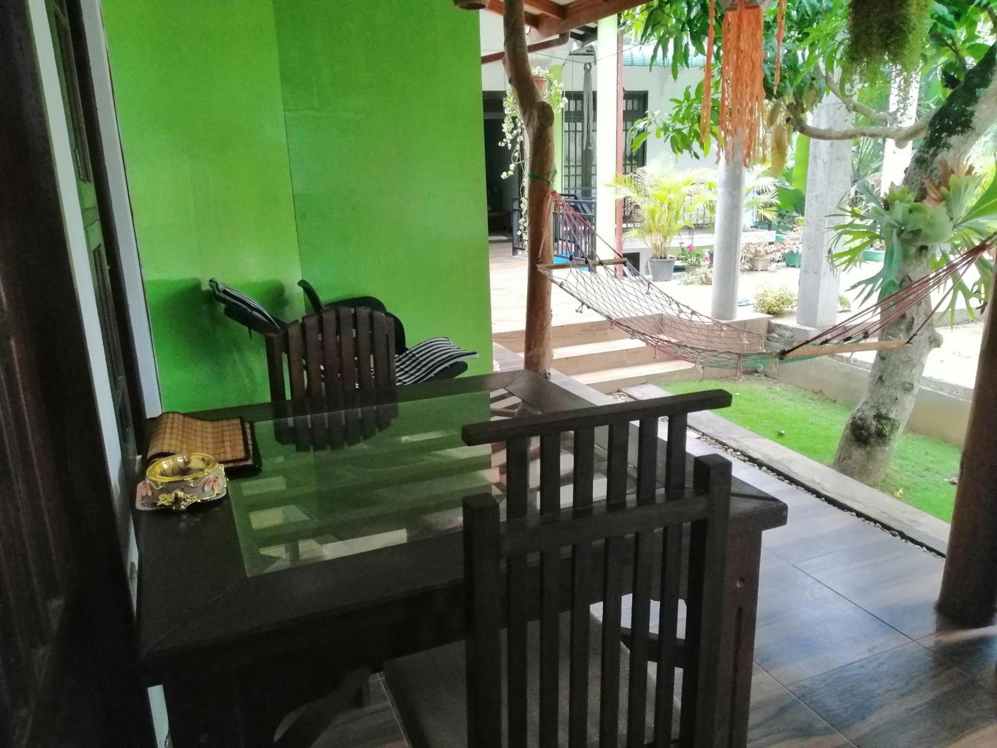 Inn Eden Paradise