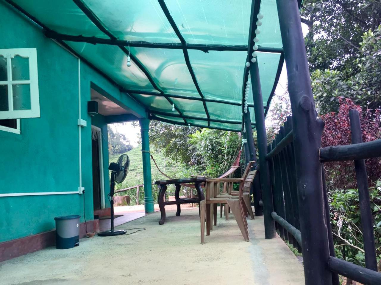 Sleep Cheap Hostel *